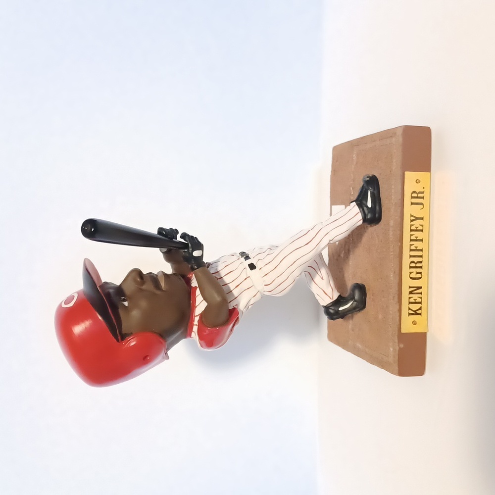 Ken Griffey jr 2003 Upperdeck Game Breakers Collectibles